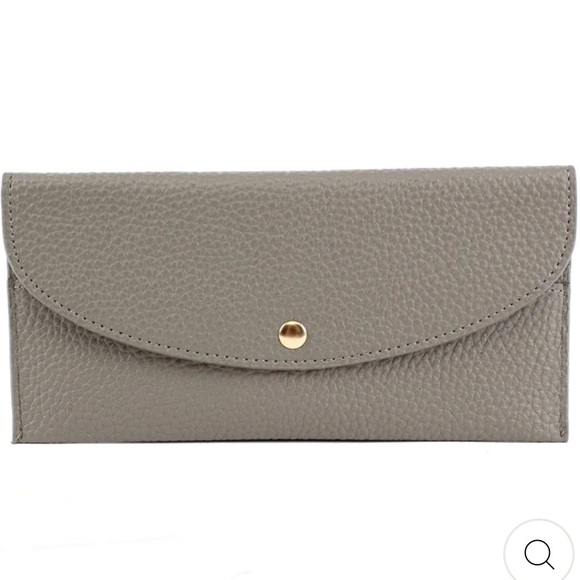 J Handbags - Grey wallet NWT pebble stone design with snap closure gray wallet new